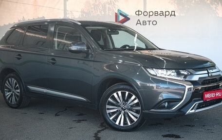 Mitsubishi Outlander III рестайлинг 3, 2019 год, 2 150 000 рублей, 1 фотография