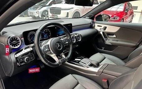 Mercedes-Benz A-Класс AMG, 2021 год, 2 800 000 рублей, 11 фотография