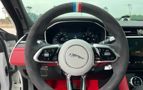 Jaguar XF II, 2022 год, 2 769 000 рублей, 13 фотография