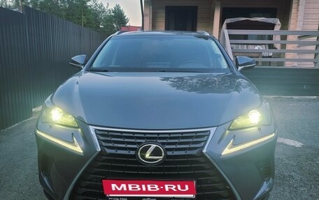 Lexus NX I, 2018 год, 2 920 000 рублей, 4 фотография