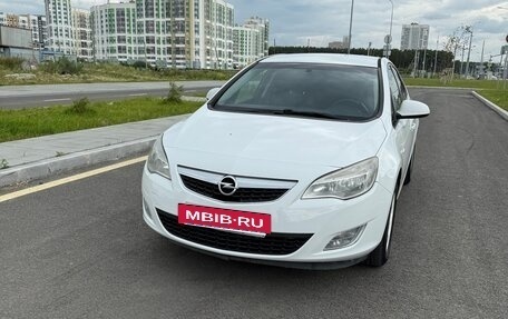 Opel Astra J, 2012 год, 600 000 рублей, 2 фотография