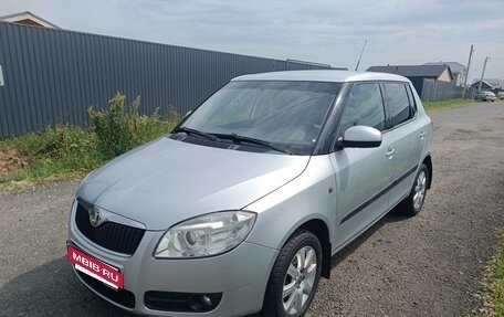 Skoda Fabia II, 2010 год, 700 000 рублей, 2 фотография