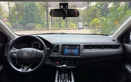 Honda Vezel, 2022 год, 1 400 000 рублей, 7 фотография