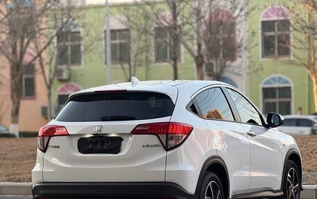 Honda Vezel, 2022 год, 1 400 000 рублей, 6 фотография