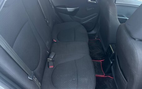 KIA Rio III рестайлинг, 2013 год, 650 000 рублей, 32 фотография