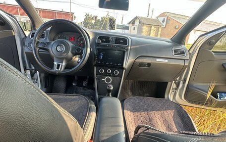 Volkswagen Polo VI (EU Market), 2011 год, 1 000 000 рублей, 30 фотография