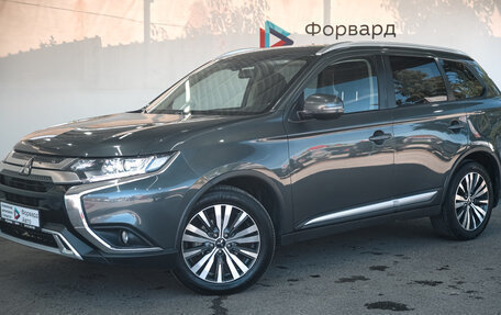 Mitsubishi Outlander III рестайлинг 3, 2019 год, 2 150 000 рублей, 2 фотография