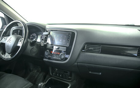 Mitsubishi Outlander III рестайлинг 3, 2019 год, 2 150 000 рублей, 6 фотография