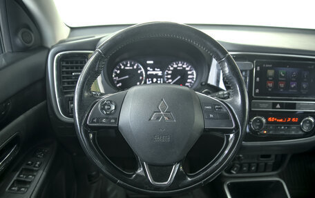Mitsubishi Outlander III рестайлинг 3, 2019 год, 2 150 000 рублей, 8 фотография