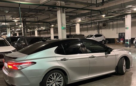 Toyota Camry, 2018 год, 2 550 000 рублей, 6 фотография