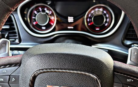 Dodge Challenger III рестайлинг 2, 2015 год, 4 999 000 рублей, 13 фотография