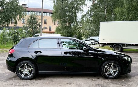 Mercedes-Benz A-Класс, 2019 год, 1 960 000 рублей, 6 фотография