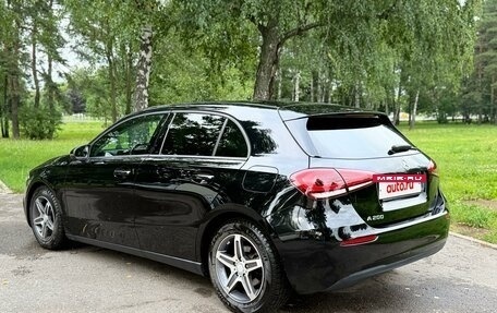 Mercedes-Benz A-Класс, 2019 год, 1 960 000 рублей, 3 фотография