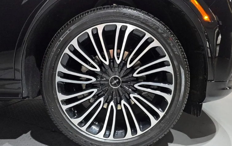 Lincoln Aviator II, 2024 год, 9 570 000 рублей, 3 фотография