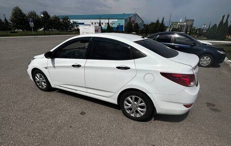 Hyundai Solaris II рестайлинг, 2013 год, 620 000 рублей, 8 фотография