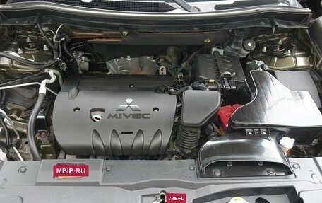 Mitsubishi Outlander III рестайлинг 3, 2016 год, 1 599 000 рублей, 9 фотография