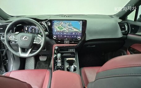 Lexus NX, 2022 год, 3 490 000 рублей, 17 фотография