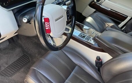 Land Rover Range Rover IV рестайлинг, 2016 год, 4 650 000 рублей, 8 фотография