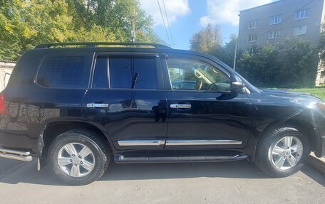 Toyota Land Cruiser 200, 2015 год, 3 990 000 рублей, 4 фотография