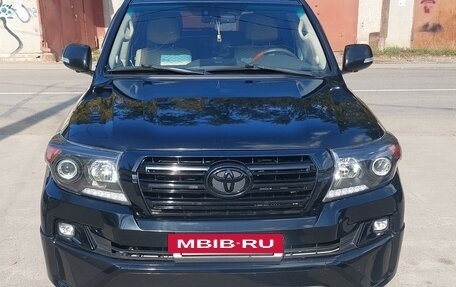 Toyota Land Cruiser 200, 2015 год, 3 990 000 рублей, 3 фотография