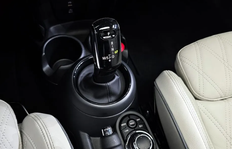 MINI Cooper S, 2022 год, 3 090 000 рублей, 7 фотография