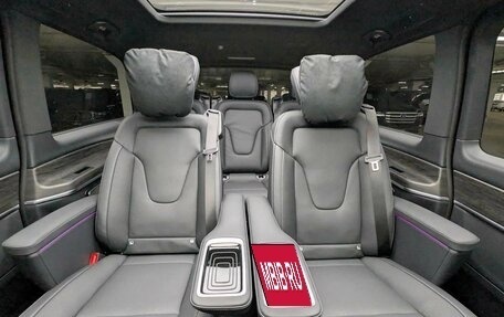 Mercedes-Benz V-Класс, 2024 год, 14 990 000 рублей, 11 фотография