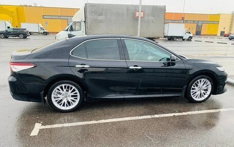 Toyota Camry, 2018 год, 2 830 000 рублей, 3 фотография