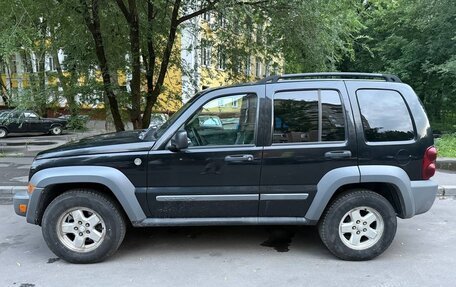 Jeep Liberty (North America) I, 2005 год, 700 000 рублей, 6 фотография