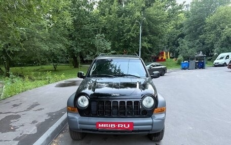 Jeep Liberty (North America) I, 2005 год, 700 000 рублей, 2 фотография