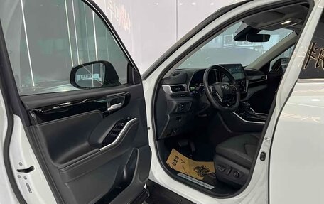 Toyota Highlander, 2022 год, 3 680 000 рублей, 8 фотография