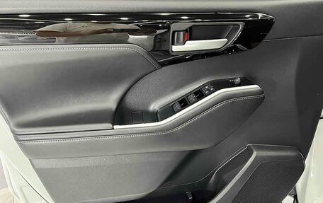 Toyota Highlander, 2022 год, 3 680 000 рублей, 16 фотография