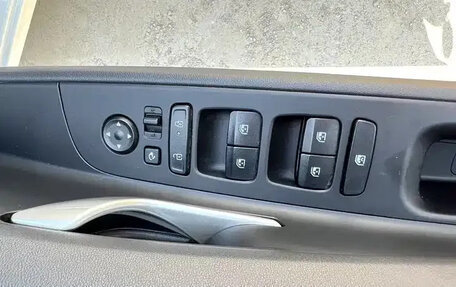 Hyundai Elantra, 2022 год, 1 430 000 рублей, 12 фотография
