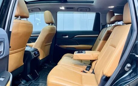Toyota Highlander III, 2021 год, 2 779 000 рублей, 25 фотография