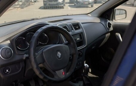Renault Logan II, 2018 год, 5 фотография