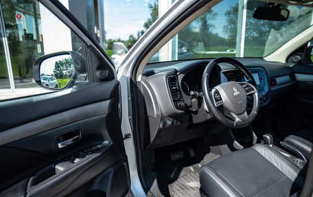 Mitsubishi Outlander III рестайлинг 3, 2014 год, 1 450 000 рублей, 11 фотография