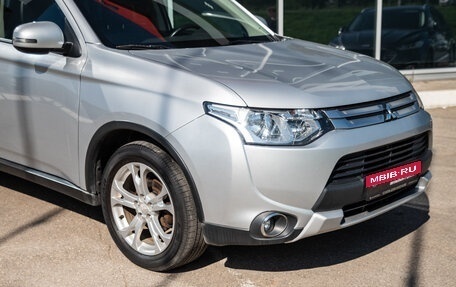 Mitsubishi Outlander III рестайлинг 3, 2014 год, 1 450 000 рублей, 5 фотография