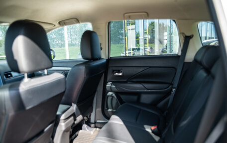 Mitsubishi Outlander III рестайлинг 3, 2014 год, 1 450 000 рублей, 13 фотография