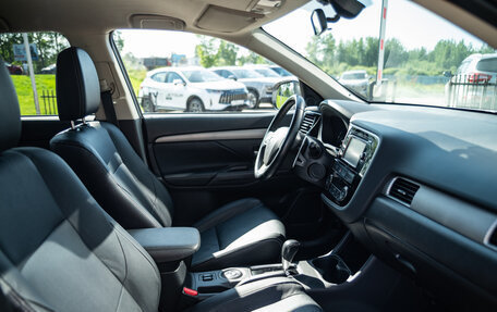 Mitsubishi Outlander III рестайлинг 3, 2014 год, 1 450 000 рублей, 15 фотография