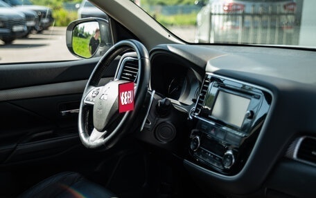 Mitsubishi Outlander III рестайлинг 3, 2014 год, 1 450 000 рублей, 16 фотография