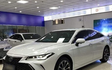 Toyota Avalon, 2022 год, 2 670 000 рублей, 4 фотография