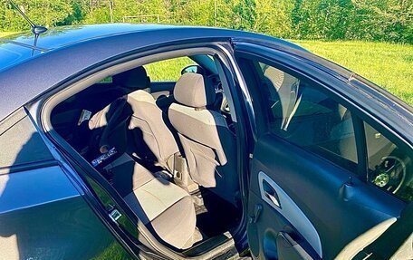 Chevrolet Cruze II, 2009 год, 580 000 рублей, 7 фотография