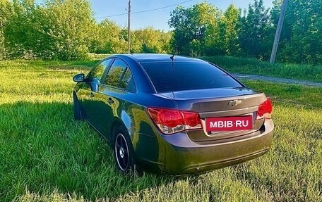 Chevrolet Cruze II, 2009 год, 580 000 рублей, 2 фотография