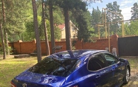 Toyota Camry, 2021 год, 2 700 000 рублей, 3 фотография