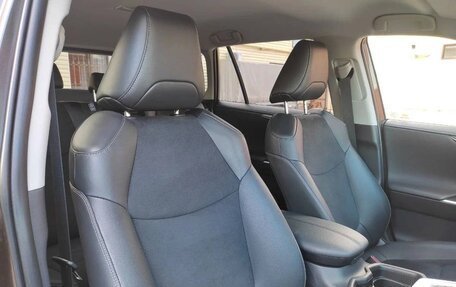 Toyota RAV4, 2021 год, 2 460 000 рублей, 13 фотография