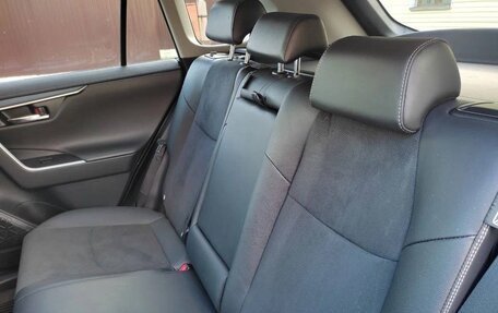 Toyota RAV4, 2021 год, 2 460 000 рублей, 35 фотография
