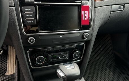 Skoda Superb III рестайлинг, 2012 год, 1 120 000 рублей, 37 фотография
