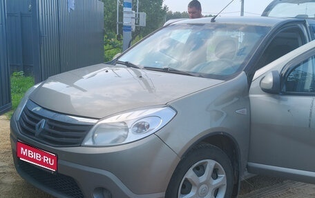 Renault Sandero I, 2010 год, 400 000 рублей, 1 фотография