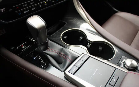 Lexus RX IV рестайлинг, 2021 год, 3 810 045 рублей, 14 фотография