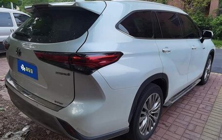 Toyota Highlander, 2022 год, 3 194 500 рублей, 11 фотография