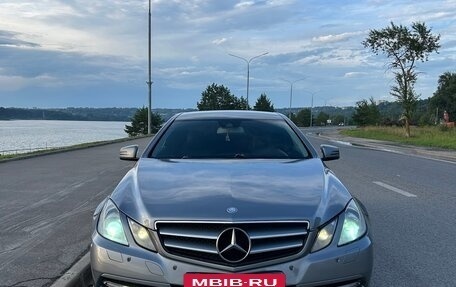 Mercedes-Benz E-Класс, 2013 год, 1 320 000 рублей, 2 фотография